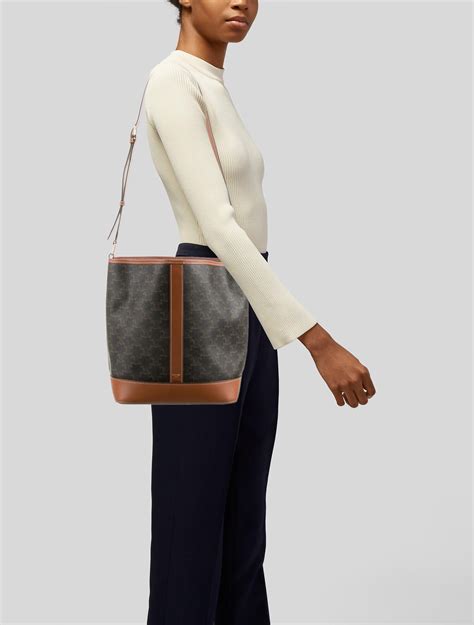 celine triomphe medium